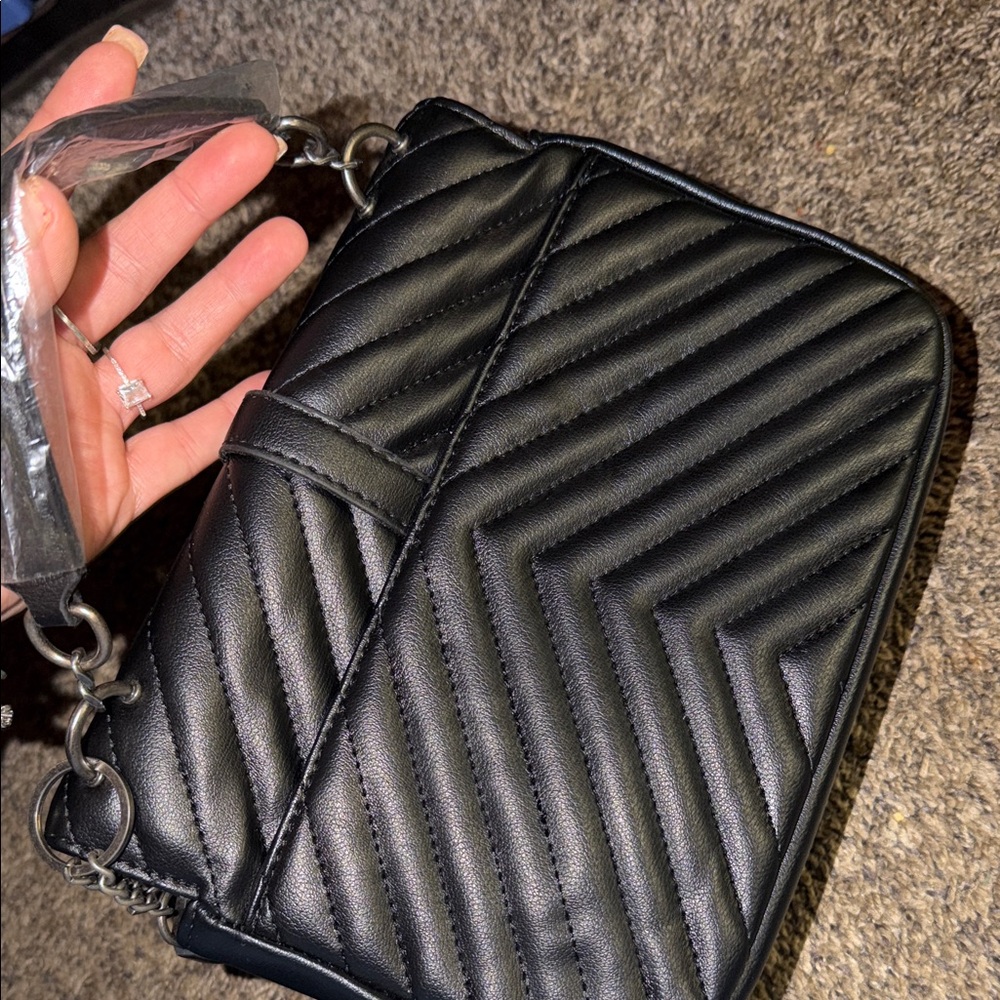 Black Quilted Leather Shoulder Bag - Picture 4 of 4